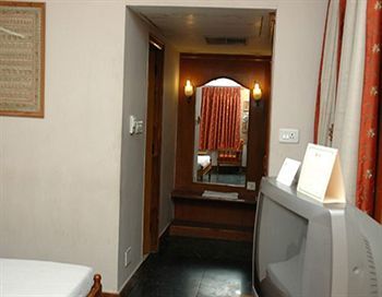 Rukmini Riviera Hotel Hyderabad Exterior foto